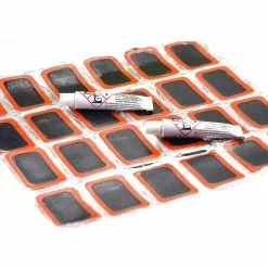 Maxxus 24 Rustines Rectangulaire + 2 Tubes De Colle -Ventes de pièces de vélo 24 rustines rectangulaire 2 tubes de colle 2